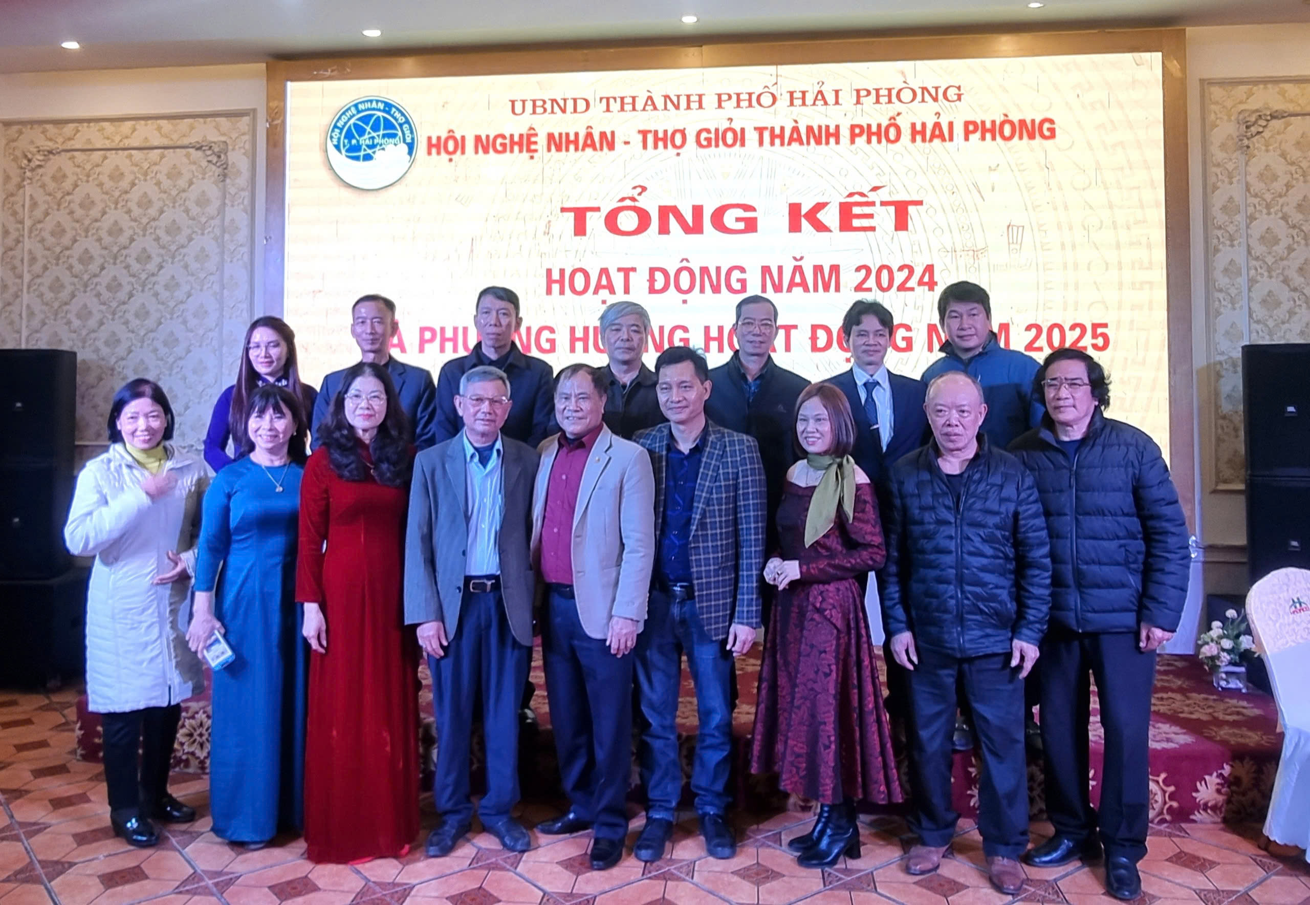 BCH Khoa 4 vs cuu PCT Hoi Hiep cay.jpg